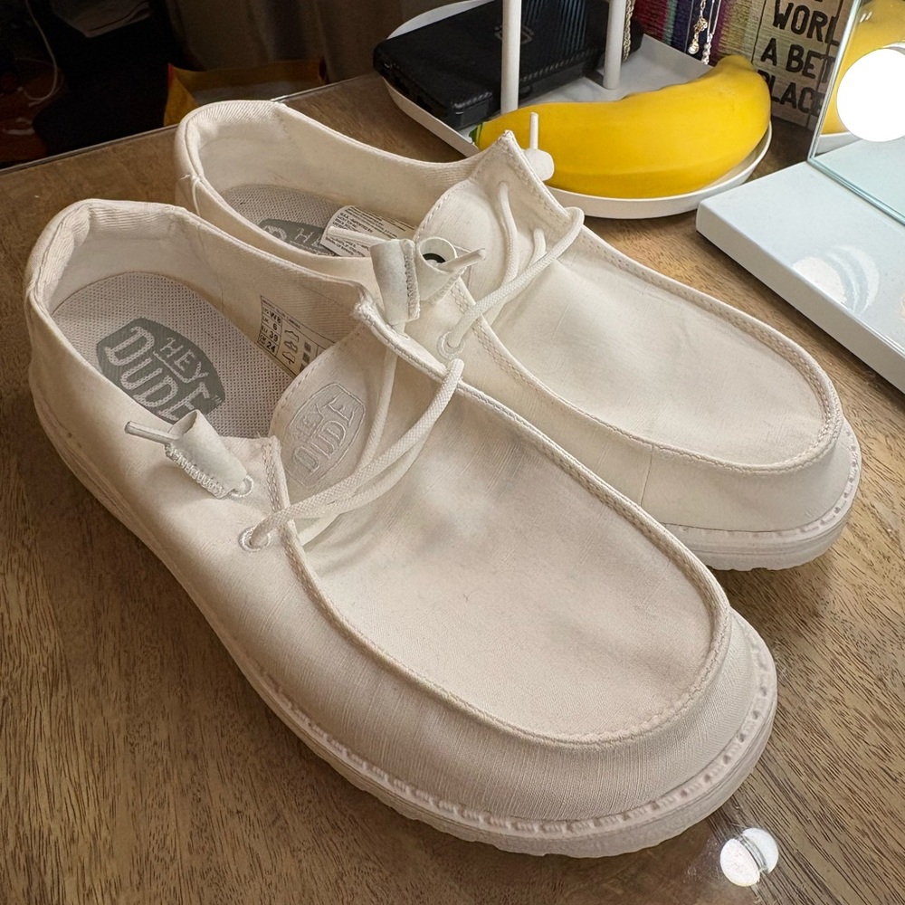 Hey Dude Women's Cream Mules